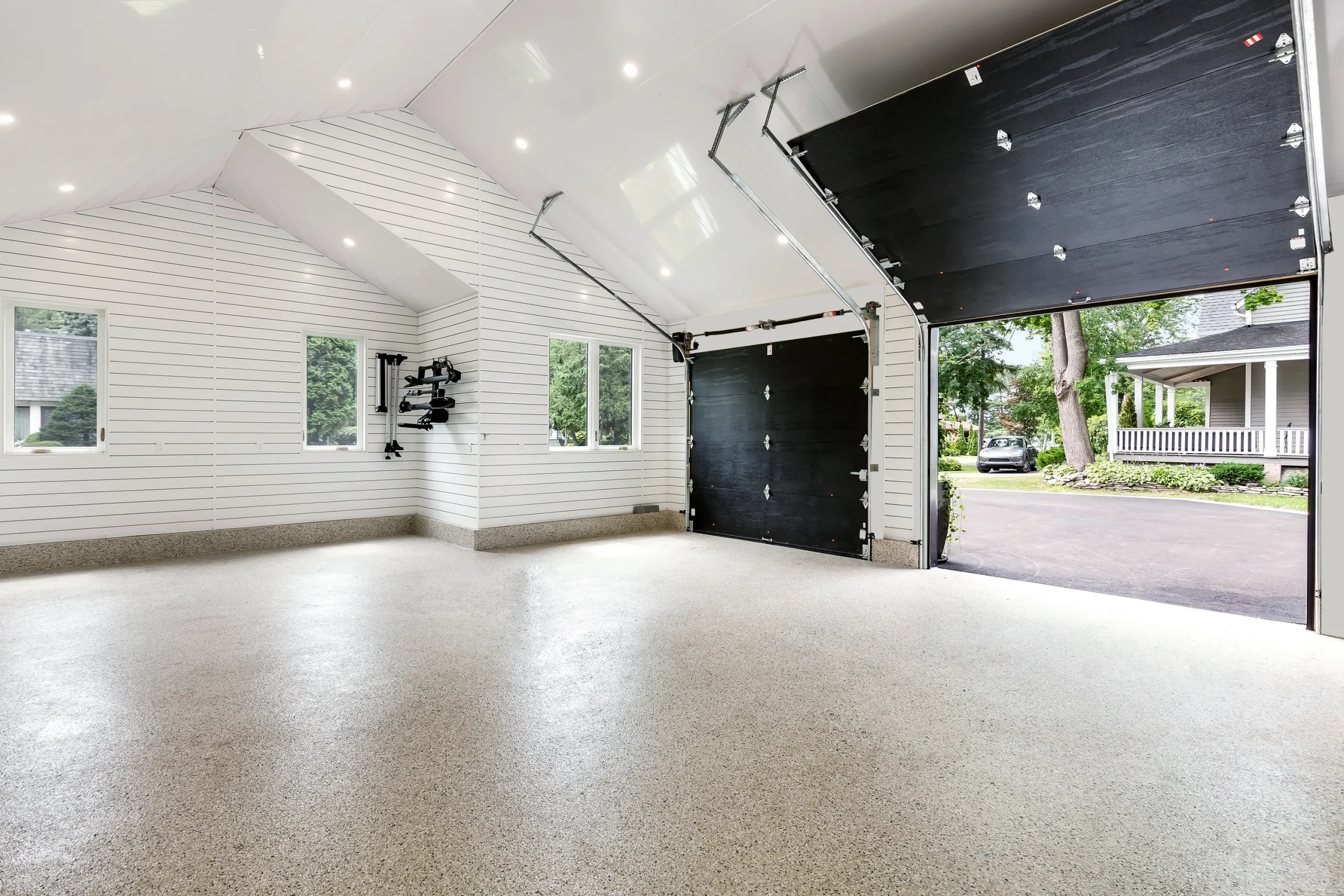nice vaulted garage copy